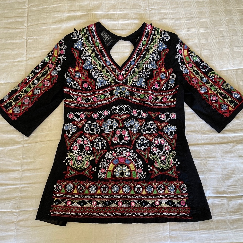 BCBGMaxAzria Embroidered Top with Mirror detail size Medium